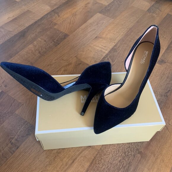 🆕 MK Blue Velvet D'Orsay Heels - Picture 2 of 14